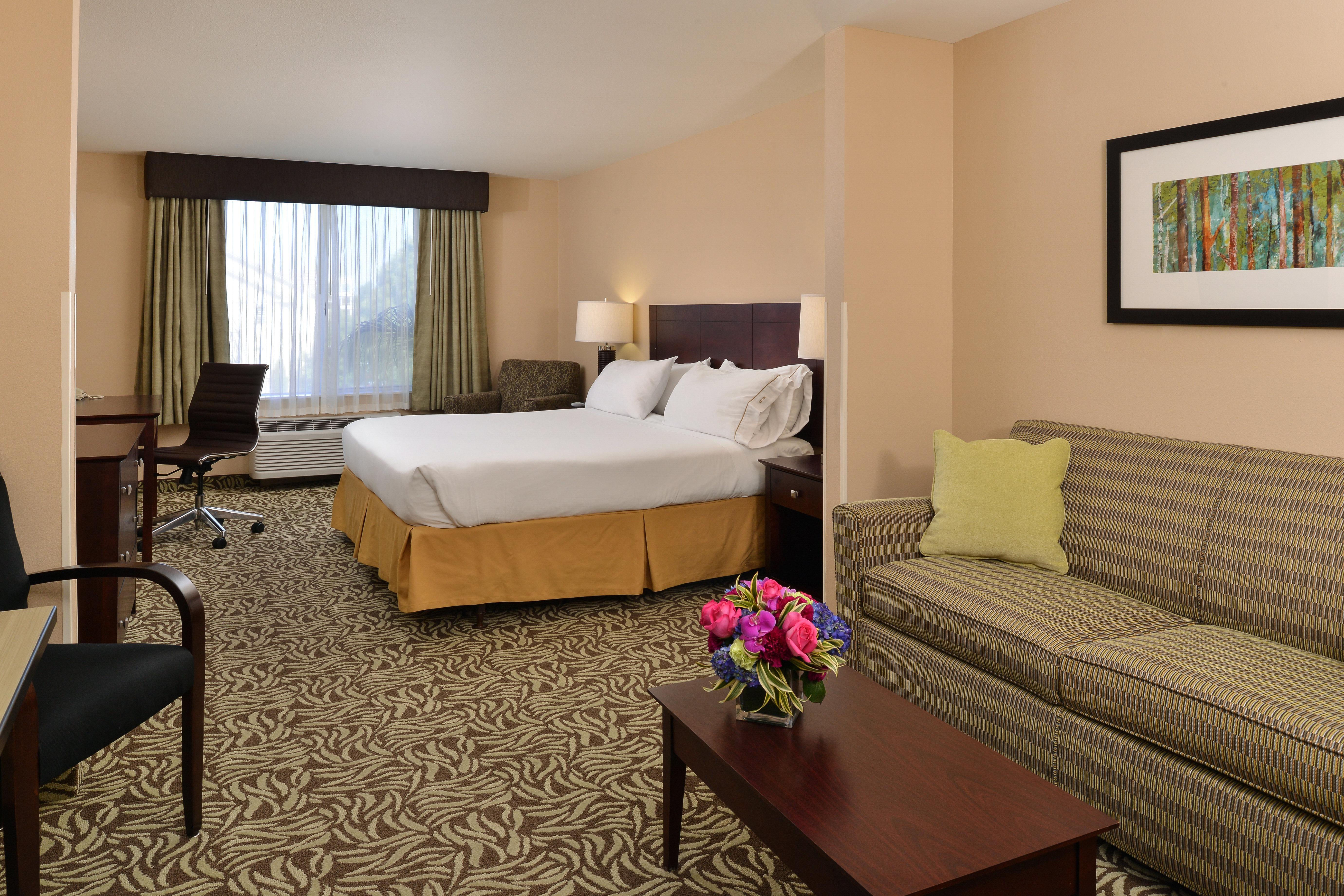 Holiday Inn Express Fresno River Park Highway 41 By Ihg Exterior photo
