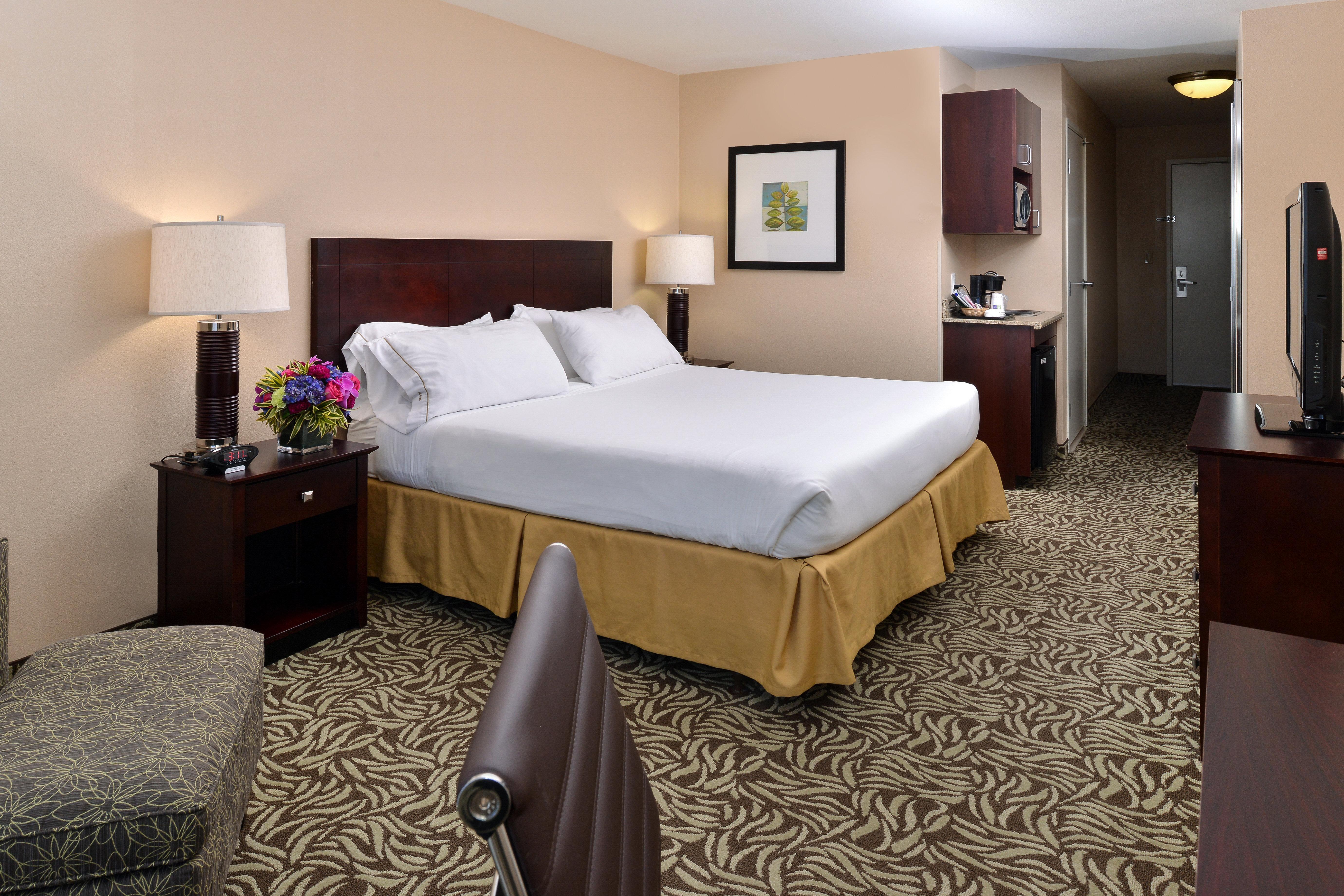 Holiday Inn Express Fresno River Park Highway 41 By Ihg Exterior photo