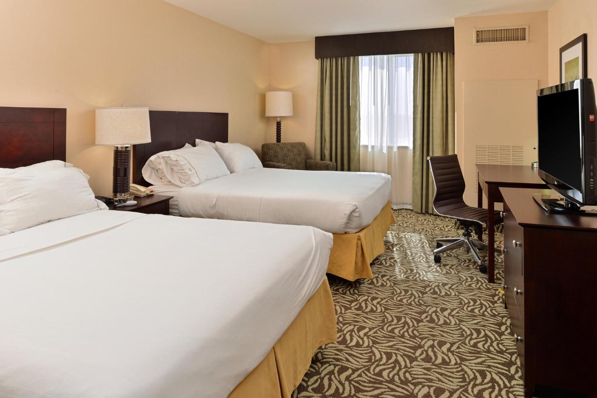 Holiday Inn Express Fresno River Park Highway 41 By Ihg Exterior photo